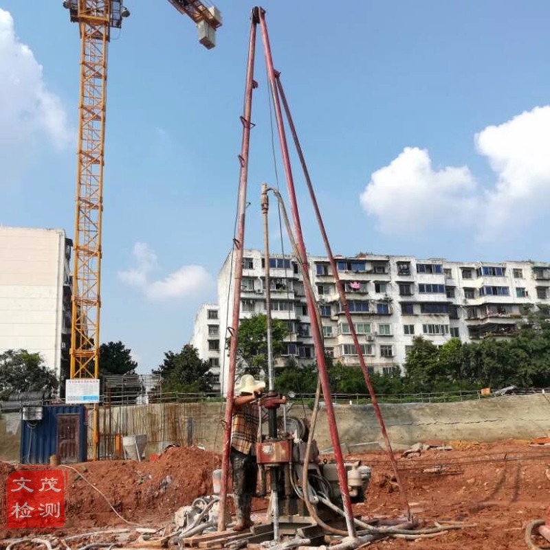 鉆芯.jpg 鉆芯.jpg